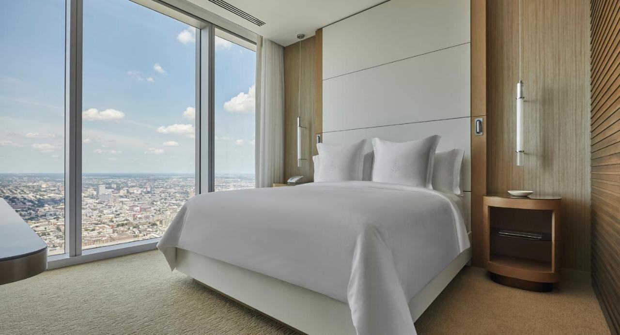 Four Seasons At Comcast Center Hotel 5*